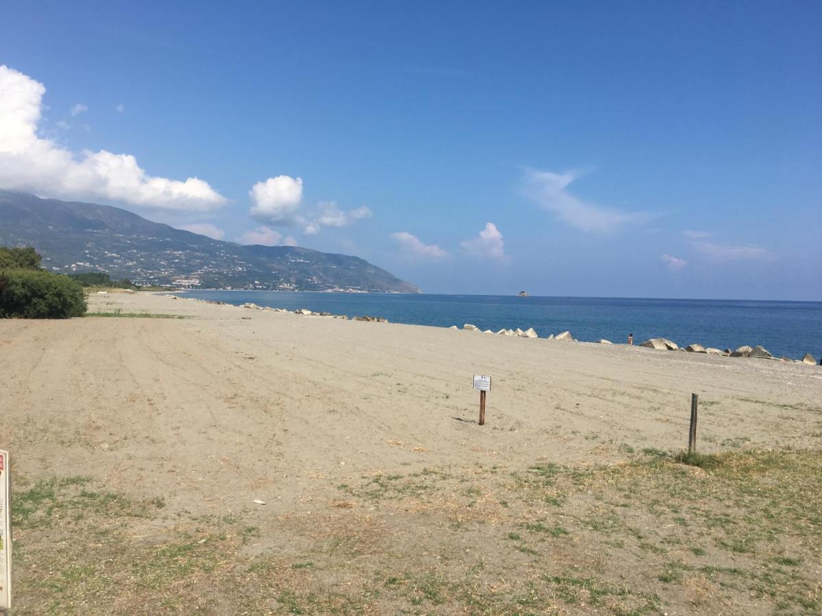 Giardino Sul Mare Bed & Breakfast Patti Exterior photo